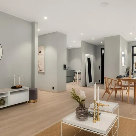 Senter - Luxury House - Nygard ברגן